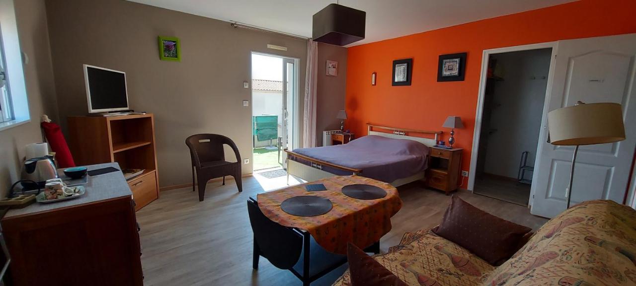 Chambre D'Hote Fleur De Potager Ле-Сабль-д’Олон Экстерьер фото